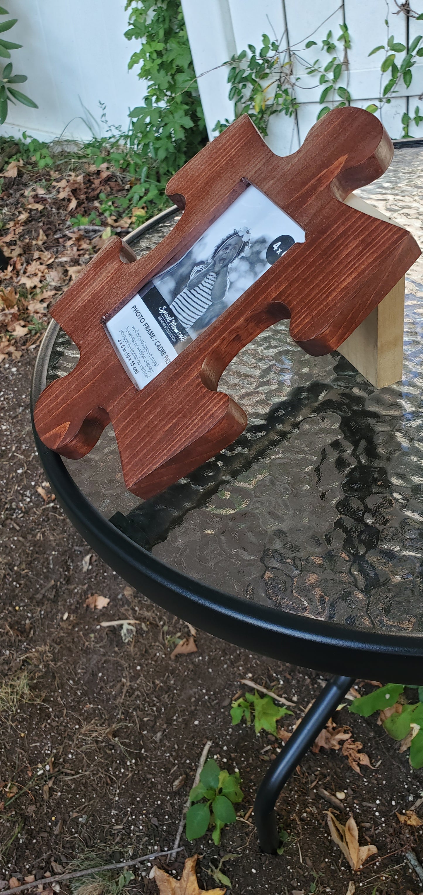 Puzzle piece picture frame